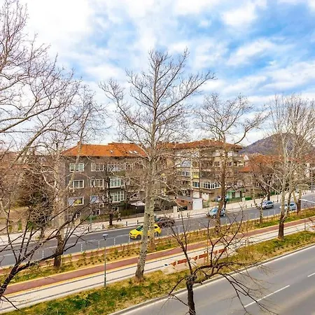 2-bedroom Apt With Private Parking /hadzhi Dimitar Apartament *