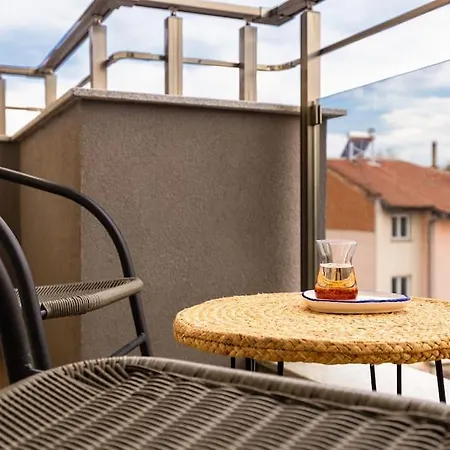 2-bedroom Apt With Private Parking /hadzhi Dimitar Apartament