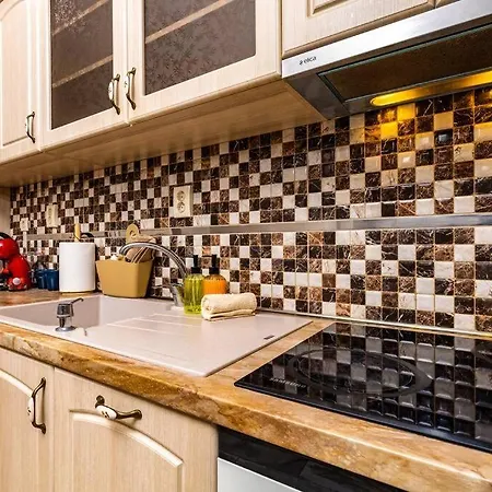 2-bedroom Apt With Private Parking /hadzhi Dimitar Appartement *